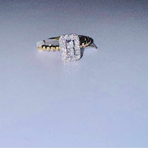 10k Solid Gold Real Diamond Engagement Ring, Bridal Wedding ring, Free Appraisal - Picture 10 of 10